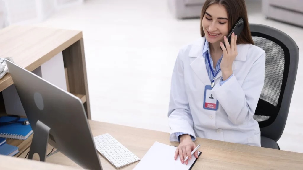 medica-doctor-scheduling-an-appointment-in-a-medical-office